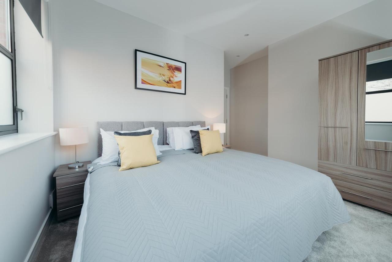 Watford Century House, Self Contained Units Apartment