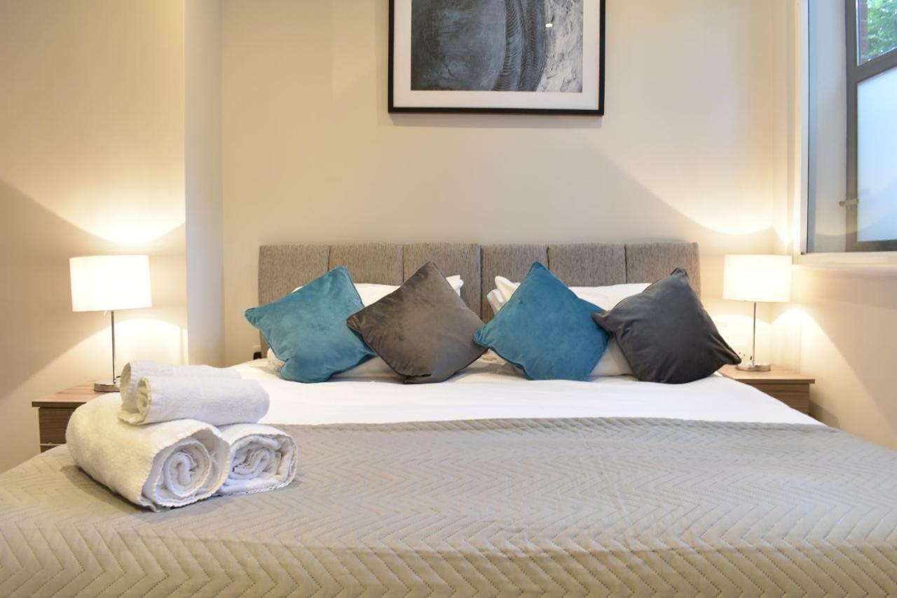 Watford Century House, Self Contained Units Apartment
